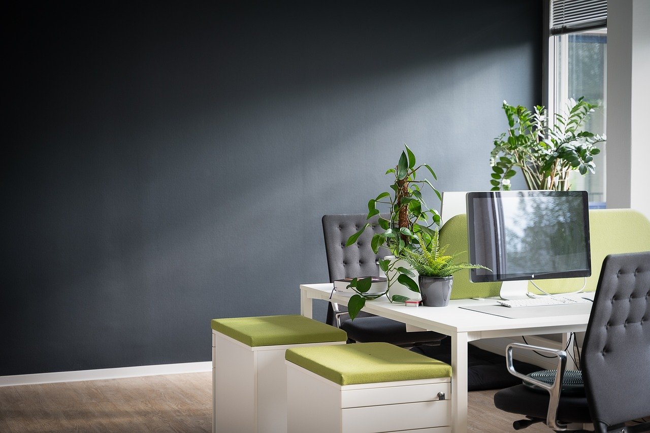 Strategies for Managing Long-Term Projects Efficiently